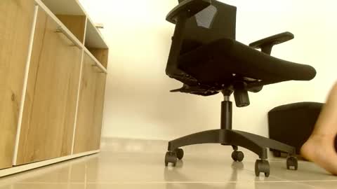 Victoria online show from 02/23/26, 05:54