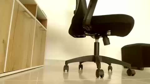 Victoria online show from 03/10/26, 02:22