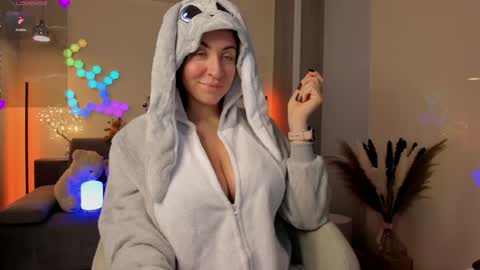 Viktoria online show from 11/27/25, 05:37