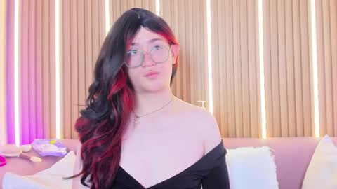 victoriastrom  online show from 05/16/26, 06:50