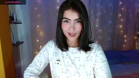 victoriia_henao_ online show from 02/16/25, 02:42