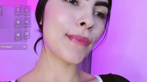 victoriia_henao_ online show from 10/17/25, 02:52