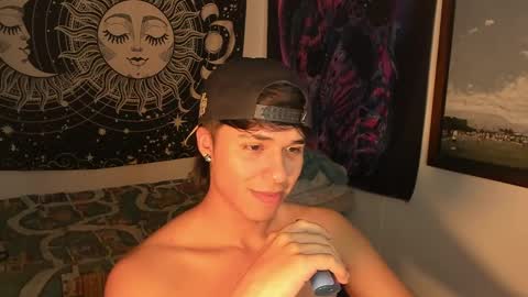 Snapshot of victorino_jhonson chatting on 12/19/24, 02:45 Victorino Jhonson online show from 12/19/24, 02:45