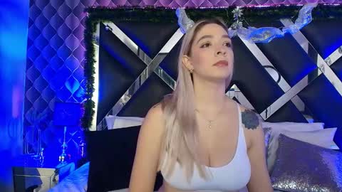 victtoria lee online show from 12/04/25, 07:55