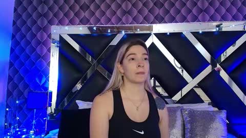 victtoria lee online show from 01/17/26, 08:12