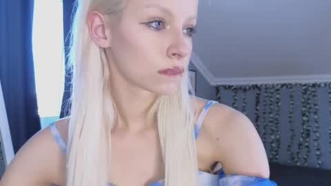 Eva online show from 04/17/26, 12:30