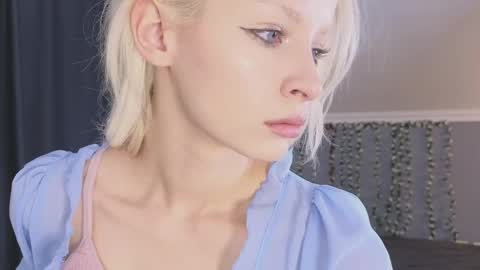 Eva online show from 04/18/26, 12:53