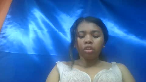 Snapshot of vierge28430 chatting on 06/16/26, 02:36 vierge28430 online show from 06/16/26, 02:36