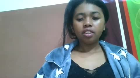 Snapshot of vierge28430 chatting on 07/06/26, 04:53 vierge28430 online show from 07/06/26, 04:53