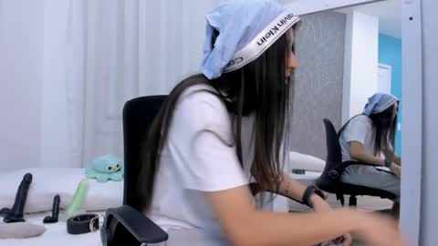 viictoriiasaenz online show from 03/30/26, 04:57