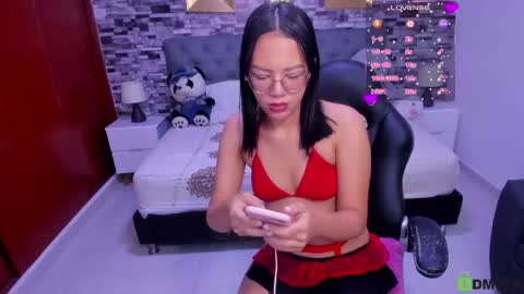 Violet online show from 04/27/26, 08:18