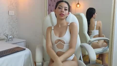 Violet  online show from 01/14/26, 09:31