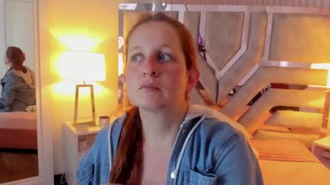 Snapshot of viioletamora chatting on 12/08/24, 10:47 Violeta online show from 12/08/24, 10:47