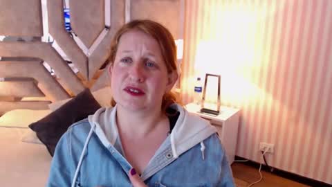 Snapshot of viioletamora chatting on 12/27/24, 12:39 Violeta online show from 12/27/24, 12:39