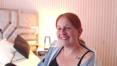 Snapshot of viioletamora chatting on 01/07/25, 10:30 Violeta online show from 01/07/25, 10:30