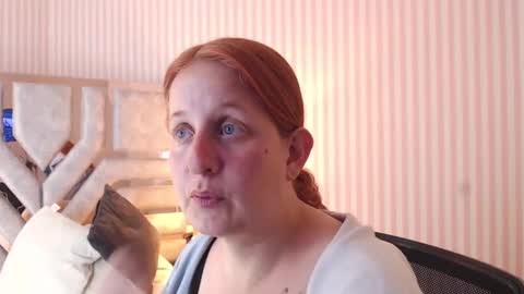 Snapshot of viioletamora chatting on 01/08/25, 01:32 Violeta online show from 01/08/25, 01:32