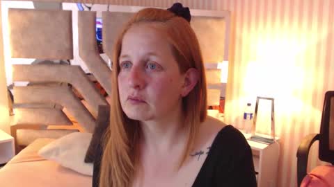 Snapshot of viioletamora chatting on 01/16/25, 01:27 Violeta online show from 01/16/25, 01:27