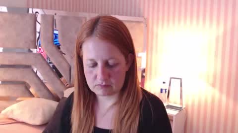 Snapshot of viioletamora chatting on 01/19/25, 01:10 Violeta online show from 01/19/25, 01:10