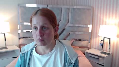 Snapshot of viioletamora chatting on 01/19/25, 08:51 Violeta online show from 01/19/25, 08:51