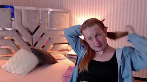 Snapshot of viioletamora chatting on 01/21/25, 01:08 Violeta online show from 01/21/25, 01:08