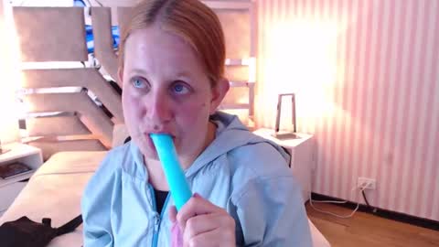 Snapshot of viioletamora chatting on 02/02/25, 08:41 Violeta online show from 02/02/25, 08:41