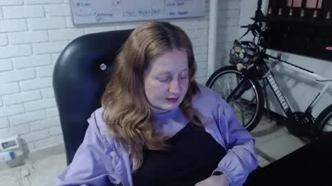 Snapshot of viioletamora chatting on 02/21/25, 01:44 Violeta online show from 02/21/25, 01:44