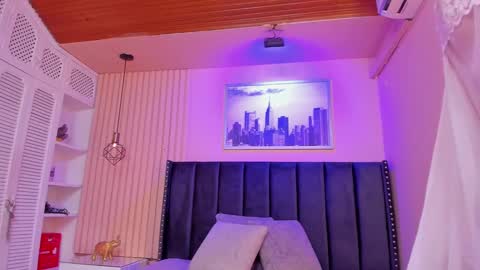 Viiolett online show from 01/15/25, 07:12