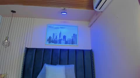 Viiolett online show from 01/18/25, 07:15