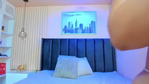 Viiolett online show from 01/19/25, 07:58