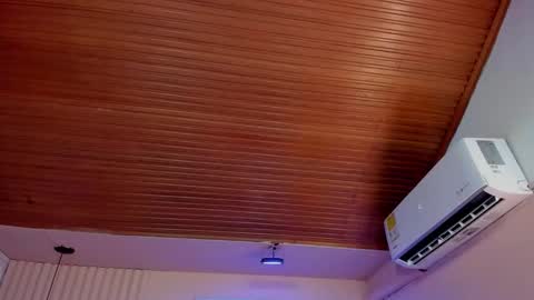 Viiolett online show from 09/23/25, 07:28