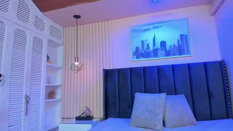 Viiolett online show from 09/26/25, 09:30