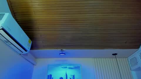 Viiolett online show from 10/07/25, 07:55