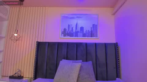 Viiolett online show from 10/22/25, 09:47