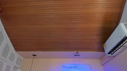 Viiolett online show from 11/12/25, 07:57