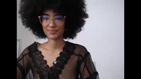 viiolettaaa online show from 05/05/26, 07:44