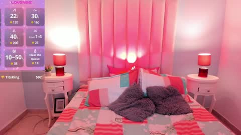 Violet online show from 02/05/25, 02:59