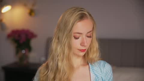 vika54784 online show from 05/18/26, 04:40