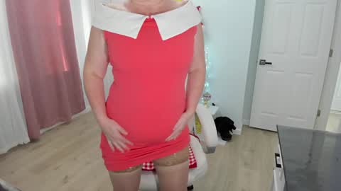 Snapshot of vika7333 chatting on 12/19/24, 03:30 Ukrainian-woman online show from 12/19/24, 03:30