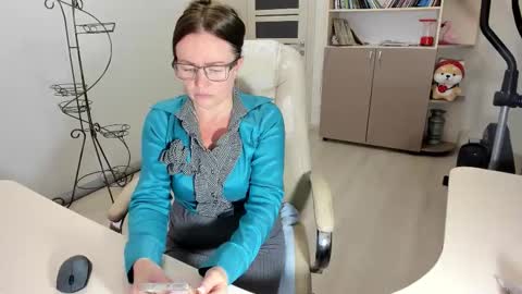 Ukrainian-woman online show from 11/18/25, 01:15