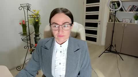 Ukrainian-woman online show from 12/17/25, 06:08