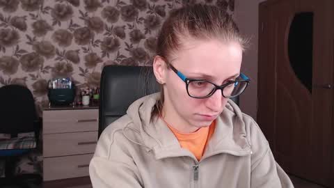 Snapshot of vikaericka chatting on 01/26/25, 02:30 Vika online show from 01/26/25, 02:30