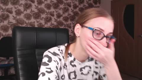 Snapshot of vikaericka chatting on 01/31/25, 01:01 Vika online show from 01/31/25, 01:01