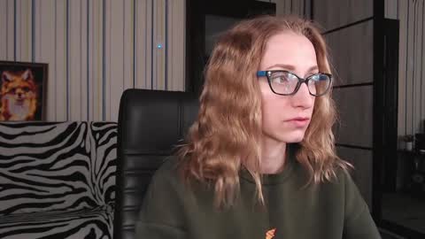 Snapshot of vikaericka chatting on 03/08/25, 07:09 Vika online show from 03/08/25, 07:09