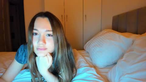 Snapshot of vikawels chatting on 06/28/26, 08:59 Vika online show from 06/28/26, 08:59