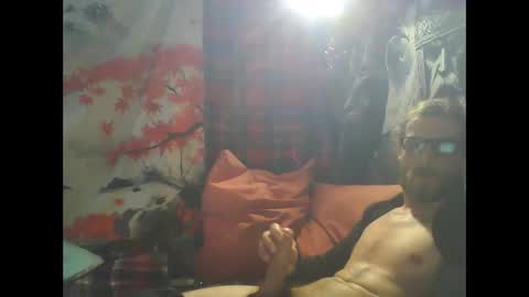 Snapshot of viking43211 chatting on 12/25/24, 10:16 viking43211 online show from 12/25/24, 10:16