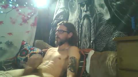 Snapshot of viking43211 chatting on 10/12/25, 09:52 viking43211 online show from 10/12/25, 09:52