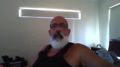 Snapshot of viking666aaa chatting on 01/01/25, 01:26 Viking666 here to play not to pay ladies online show from 01/01/25, 01:26