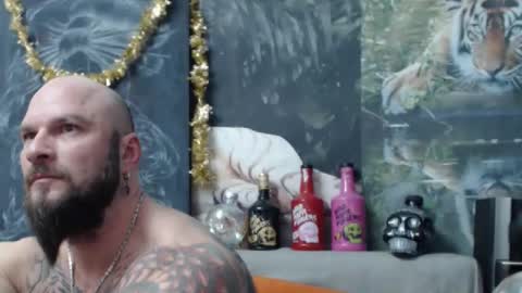 Snapshot of viking_me chatting on 01/06/26, 07:28 viking online show from 01/06/26, 07:28