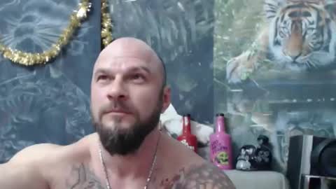 Snapshot of viking_me chatting on 02/16/26, 07:32 viking online show from 02/16/26, 07:32