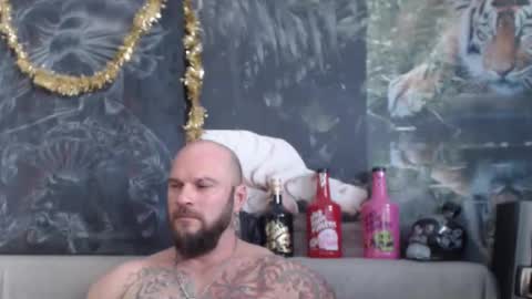 Snapshot of viking_me chatting on 02/26/26, 09:41 viking online show from 02/26/26, 09:41